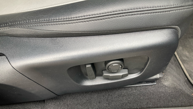 Land Rover Range Rover Evoque 1.5 P300e R-Dynamic SE 5dr Auto Hatchback